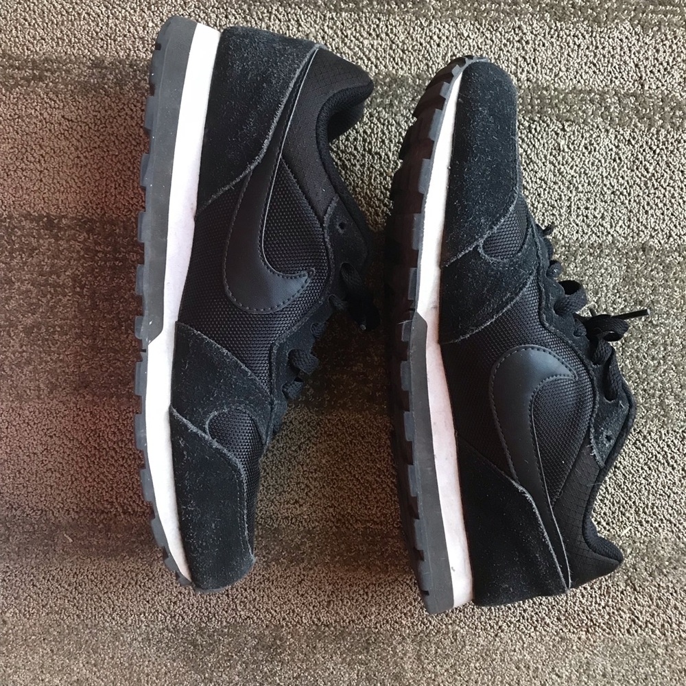 Nike internationalist sneakers